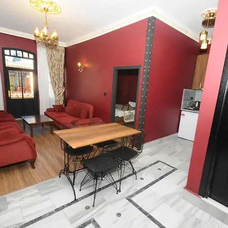 Hotel apartamentowy The Old Ottoman Castle *